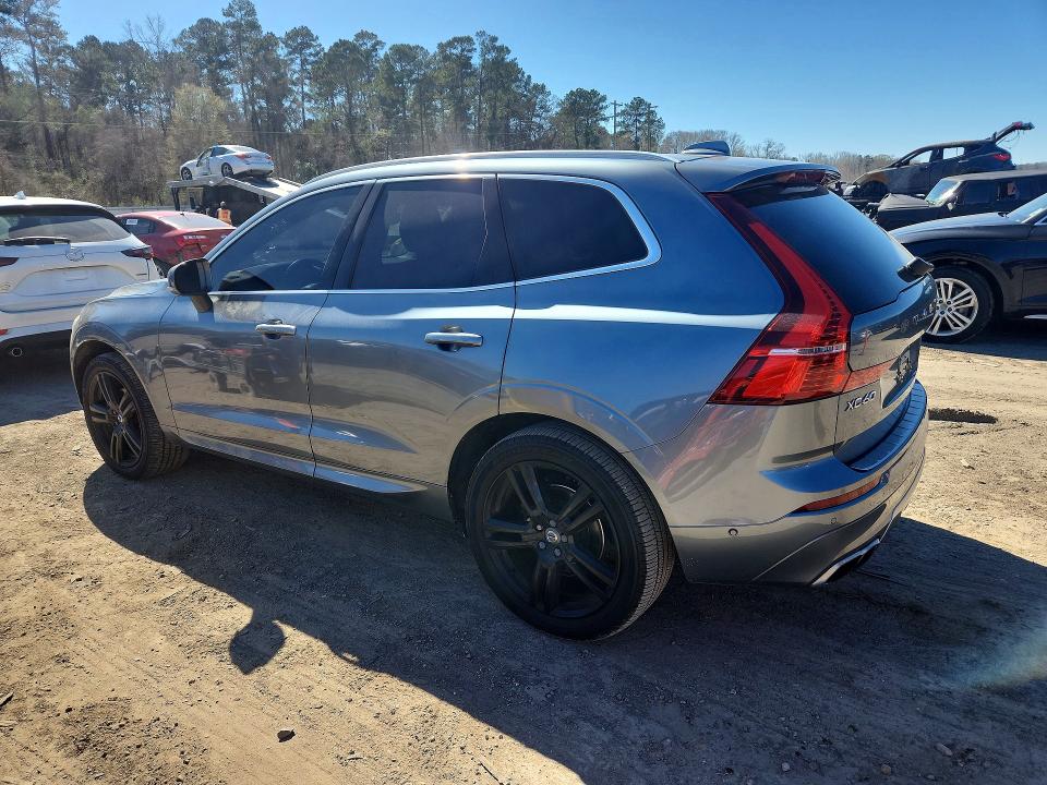 Photo 2 from auction – 2019 VOLVO XC60 with VIN LYV102DK8KB192415