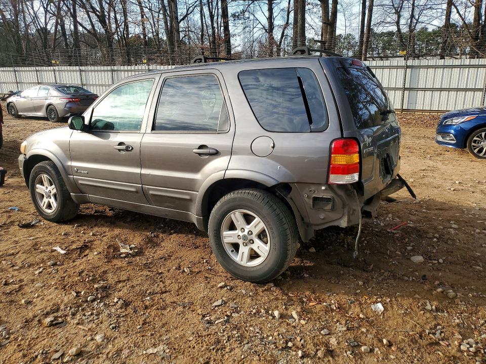Photo 2 from auction – 2006 FORD ESCAPE with VIN 1FMCU96H56KA20451