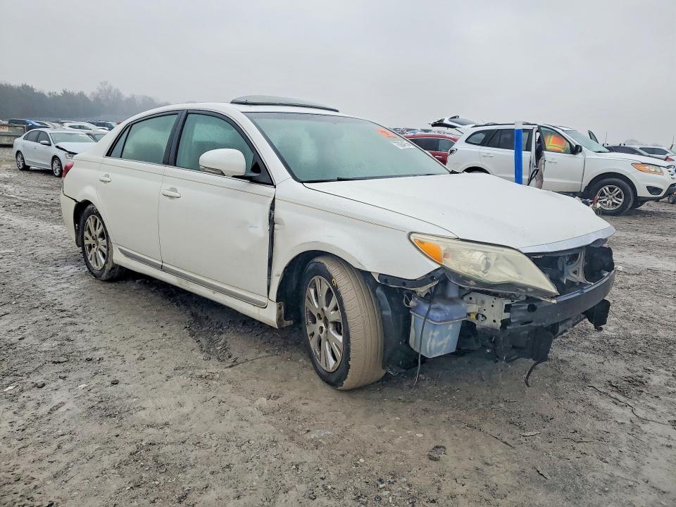 Zdjęcie 4 z aukcji – 2011 TOYOTA AVALON z VIN 4T1BK3DB7BU379179
