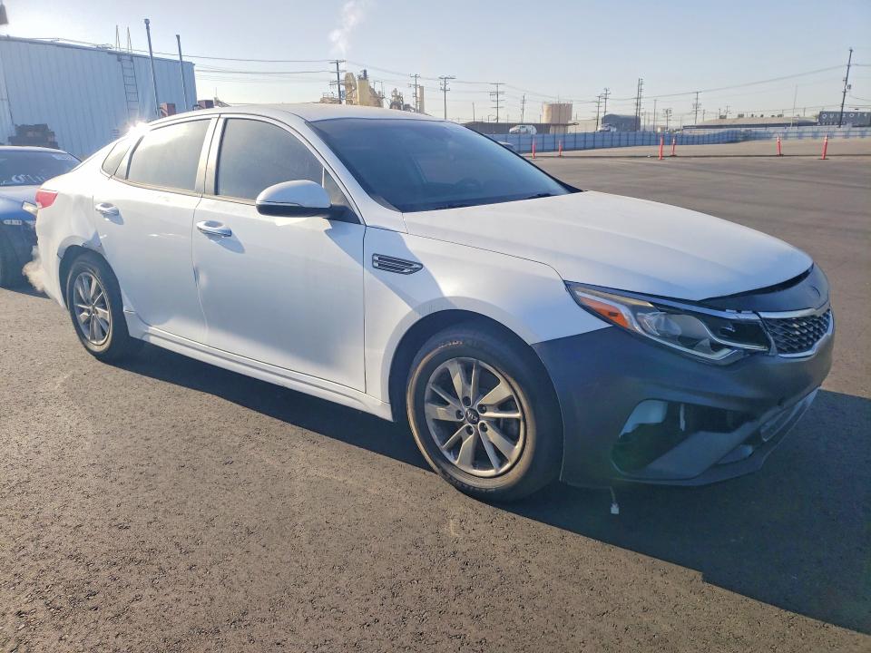 Photo 4 from auction – 2019 KIA OPTIMA LX with VIN 5XXGT4L32KG281903