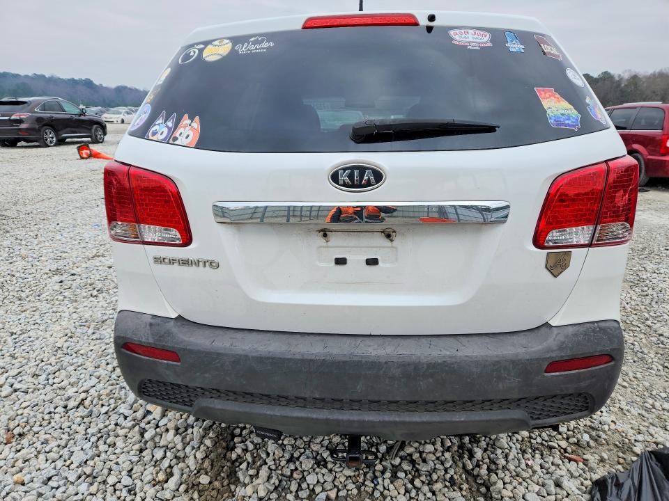 Photo 6 from auction – 2011 KIA SORENTO with VIN 5XYKT3A16BG132430
