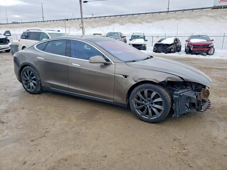 Photo 4 from auction – 2015 TESLA CYBERTRUCK with VIN 5YJSA1E21FF106487