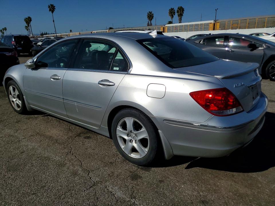 Photo 2 from auction – 2005 ACURA RL with VIN JH4KB16595C005892