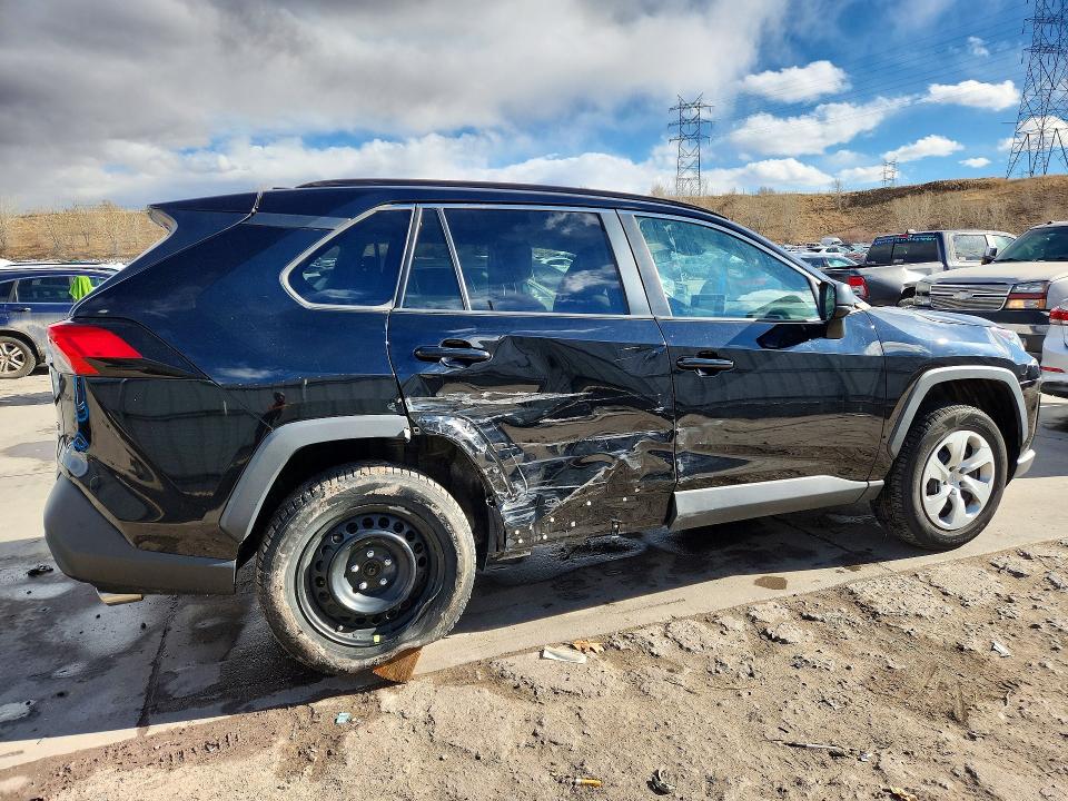 Foto 3 de la subasta – 2020 TOYOTA RAV4 LE con VIN 2T3F1RFV1LC104366