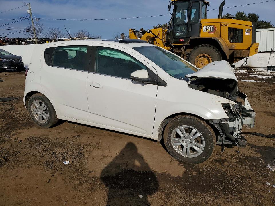 Photo 4 from auction – 2014 CHEVROLET SONIC LT with VIN 1G1JD6SB4E4137090