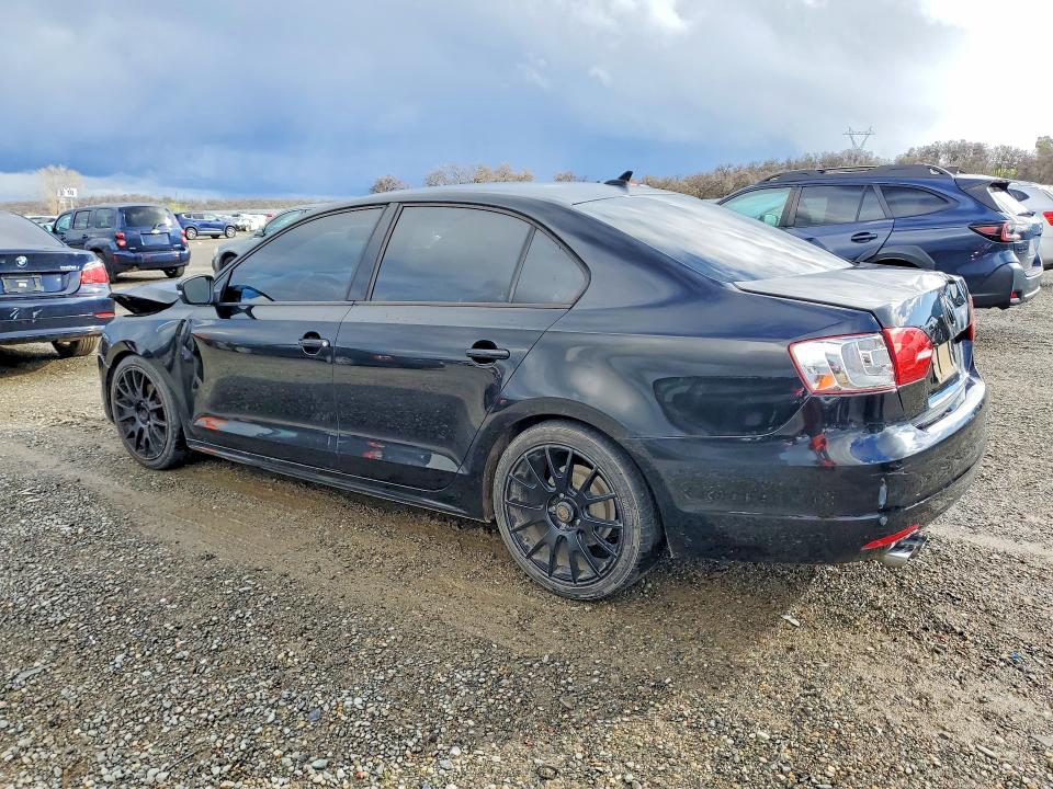 Photo 2 from auction – 2011 VOLKSWAGEN JETTA with VIN 3VWDZ7AJ5BM077774