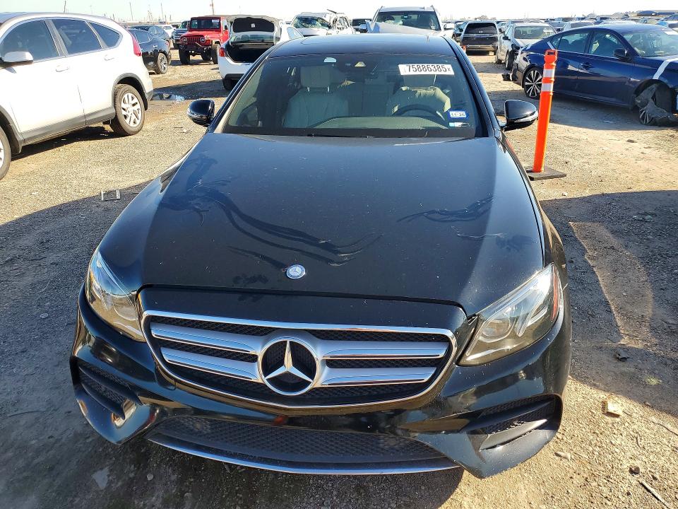 Photo 5 from auction – 2017 MERCEDES-BENZ E 300 with VIN WDDZF4JB9HA026122
