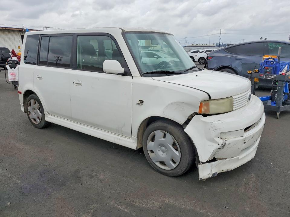 Photo 4 from auction – 2004 TOYOTA SCION with VIN JTLKT324X40169907