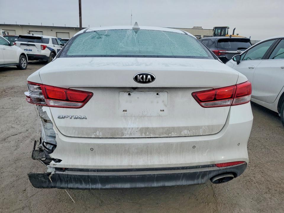 Photo 6 from auction – 2018 KIA OPTIMA with VIN 5XXGT4L31JG255291