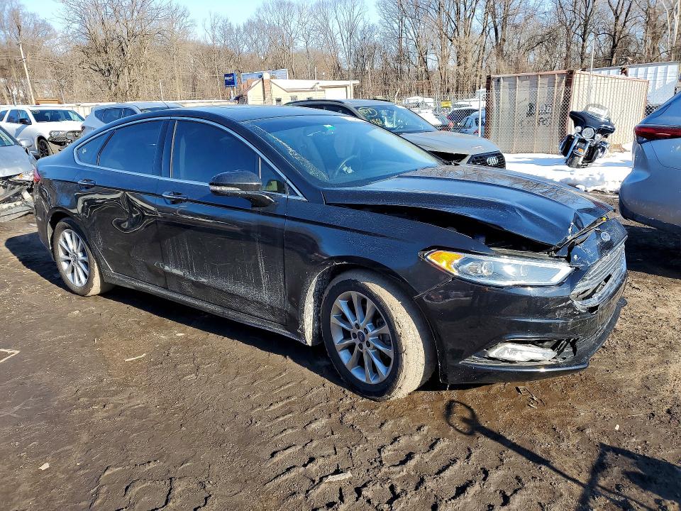 Photo 4 from auction – 2017 FORD FUSION SE with VIN 3FA6P0HD1HR115639
