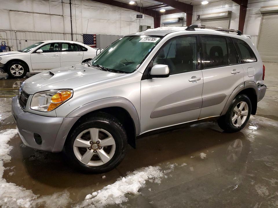TOYOTA RAV4 2004 с VIN JTEGD20V040044320 - Фото с аукциона