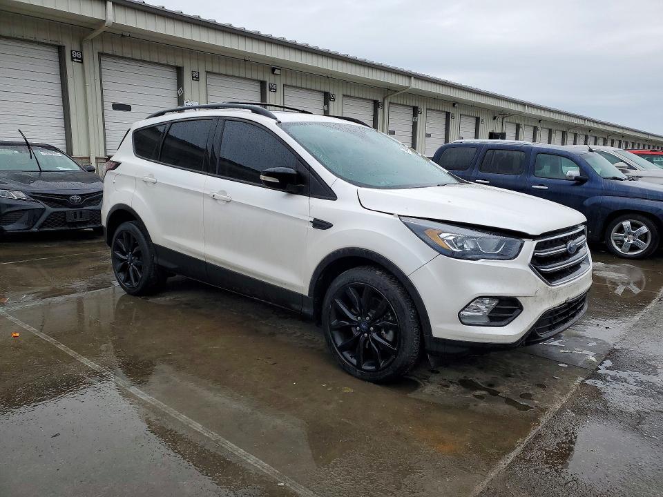Photo 4 from auction – 2017 FORD ESCAPE TIT with VIN 1FMCU9J99HUE04806