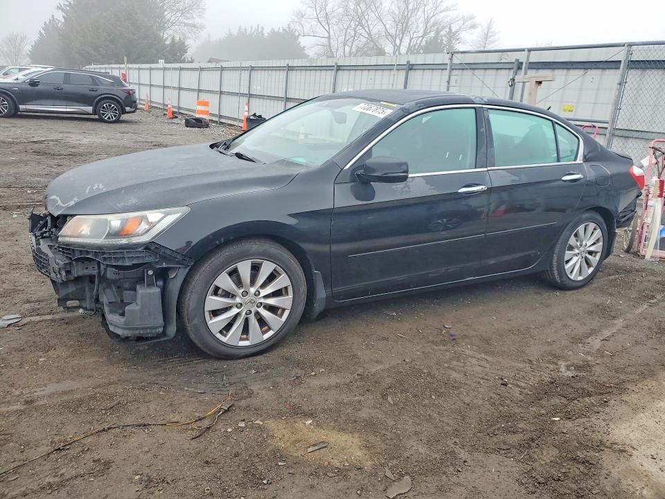 HONDA ACCORD 2015 with VIN 1HGCR2F86FA005249 - Photo from auction