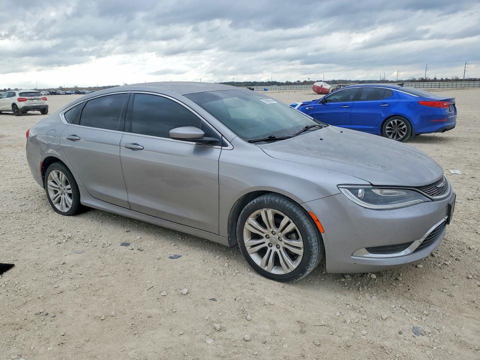 Photo 4 from auction – 2015 CHRYSLER 200 with VIN 1C3CCCAB1FN755356