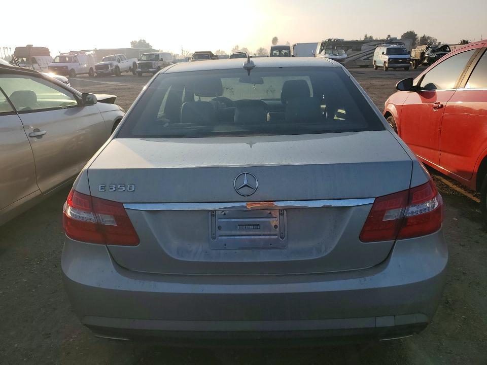 Photo 6 from auction – 2011 MERCEDES-BENZ E 350 with VIN WDDHF5GB3BA276455
