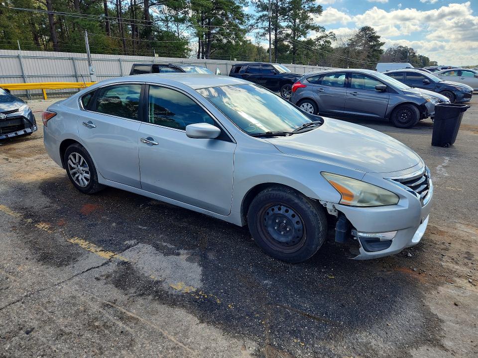 صورة رقم 4 من المزاد - 2015 NISSAN ALTIMA مع VIN 1N4AL3AP1FN309700