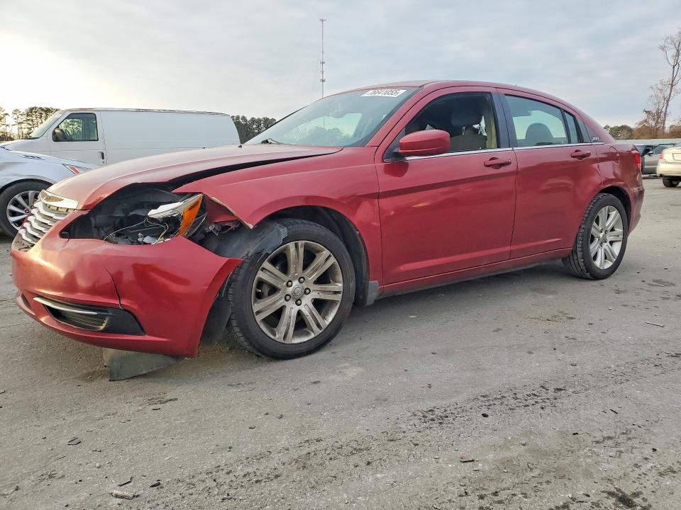 CHRYSLER 200 2013 with VIN 1C3CCBBB0DN654427 - Photo from auction