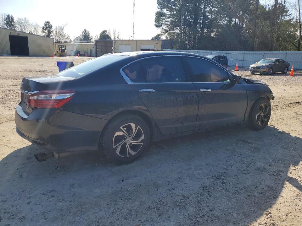 Photo 3 from auction – 2016 HONDA ACCORD with VIN 1HGCR2F32GA144865