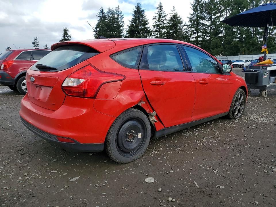Photo 3 from auction – 2014 FORD FOCUS with VIN 1FADP3K2XEL157169