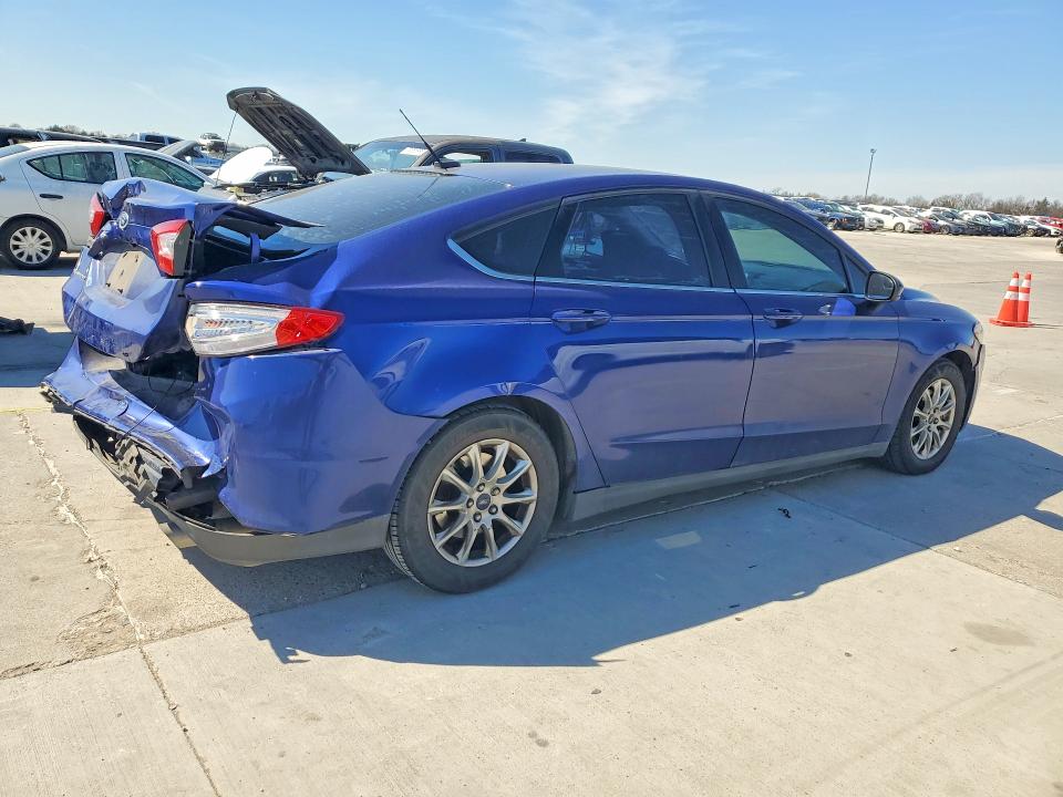 Photo 3 from auction – 2016 FORD FUSION with VIN 3FA6P0G77GR342537