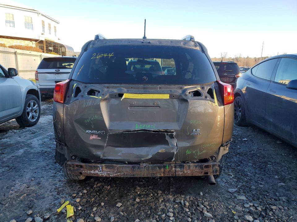 Foto 6 de la subasta – 2014 TOYOTA RAV4 LE con VIN 2T3BFREV3EW162952