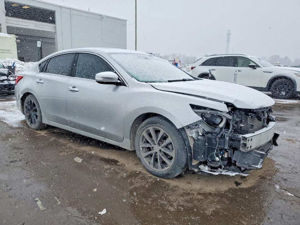 Photo 4 from auction – 2017 NISSAN ALTIMA 2.5 with VIN 1N4AL3AP4HC223182