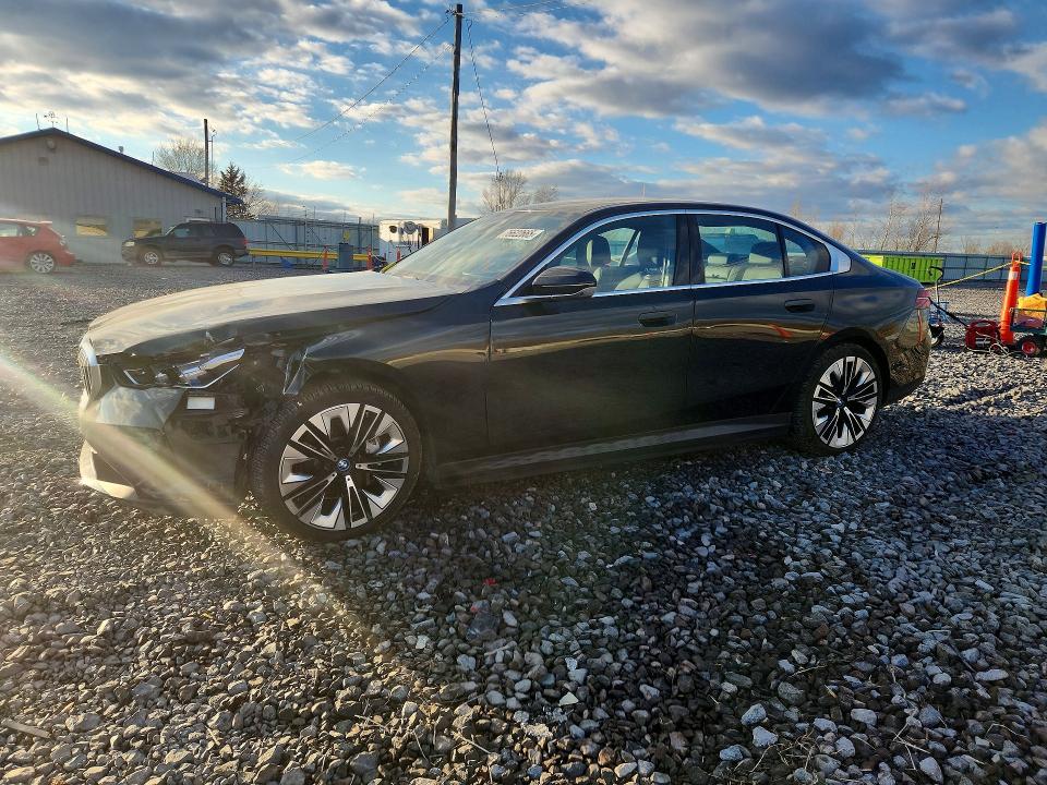 BMW I5 2024 with VIN WBY33FK0XRCR83204 - Photo from auction