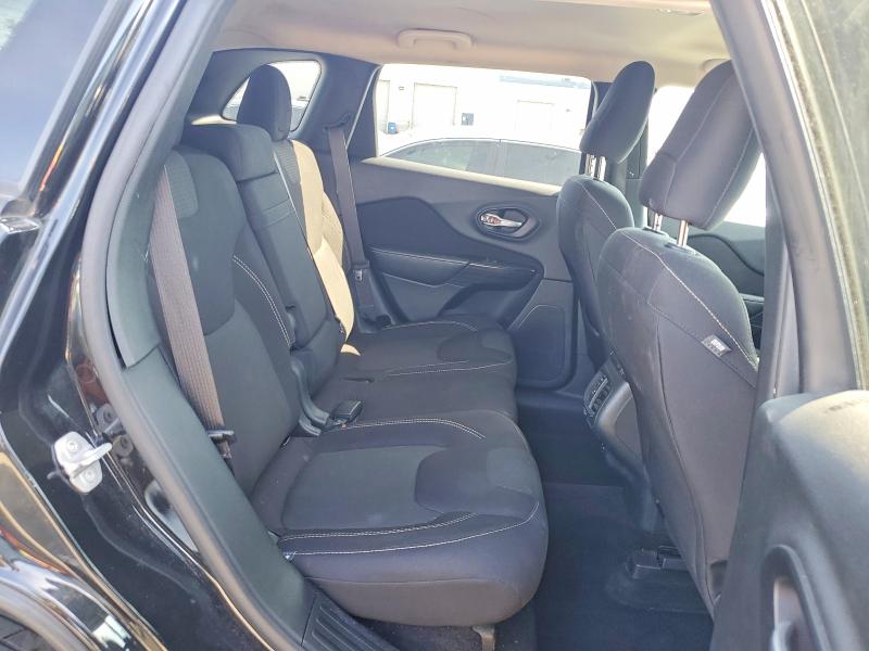 Photo 10 from auction – 2016 JEEP CHEROKEE with VIN 1C4PJMCS0GW152500