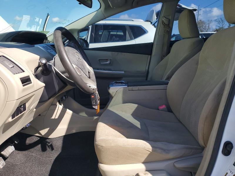 Photo 7 from auction – 2013 TOYOTA PRIUS V with VIN JTDZN3EU7D3284270