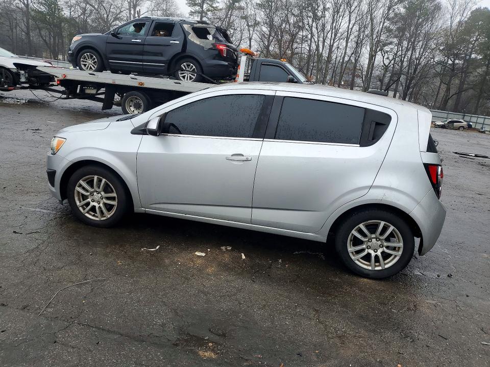 Photo 2 from auction – 2015 CHEVROLET SONIC with VIN 1G1JC6SB8F4141552