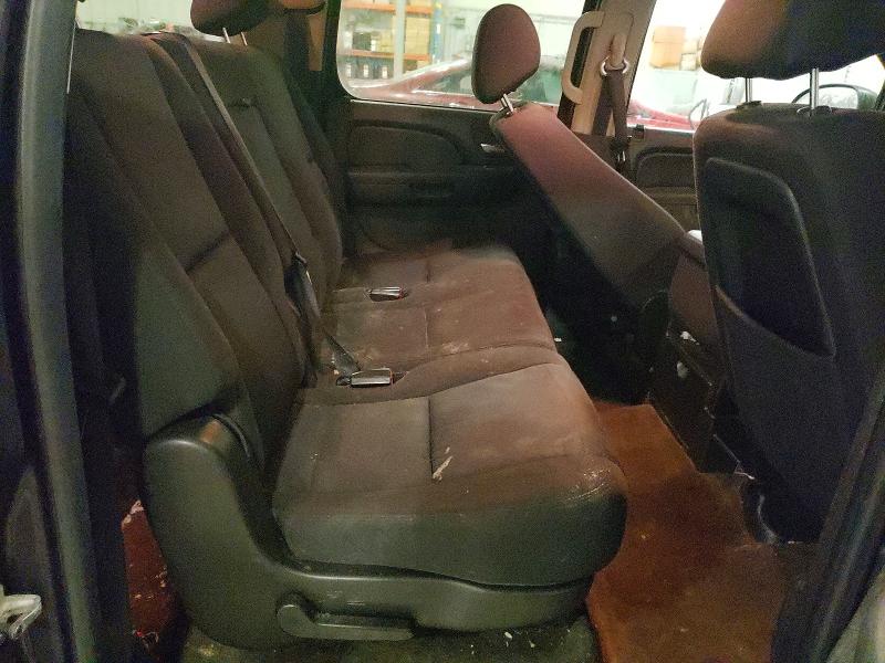 Photo 11 from auction – 2010 CHEVROLET SUBURBAN K with VIN 1GNUKHE30AR225732