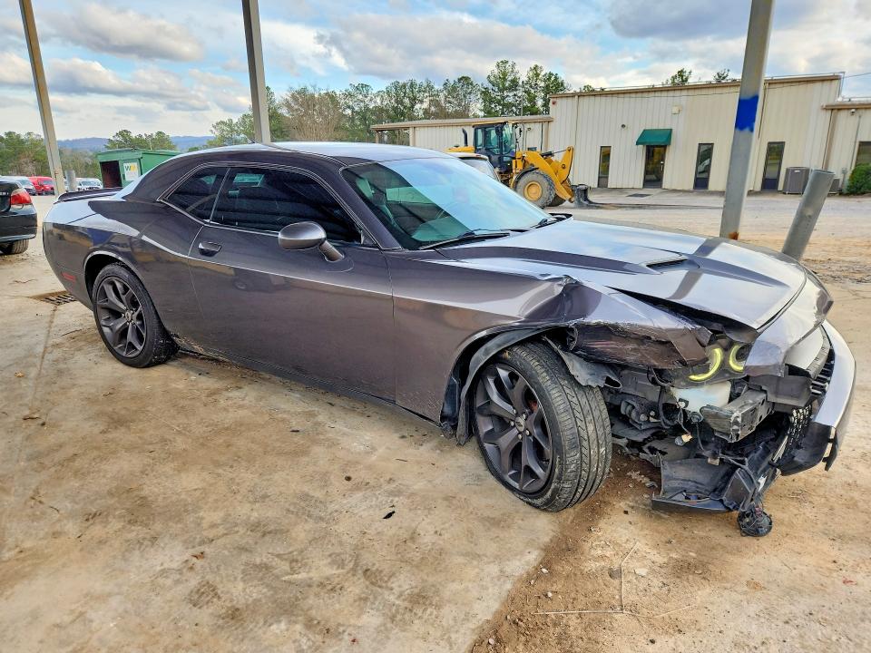 Photo 4 from auction – 2018 DODGE CHALLENGER with VIN 2C3CDZAG8JH232784