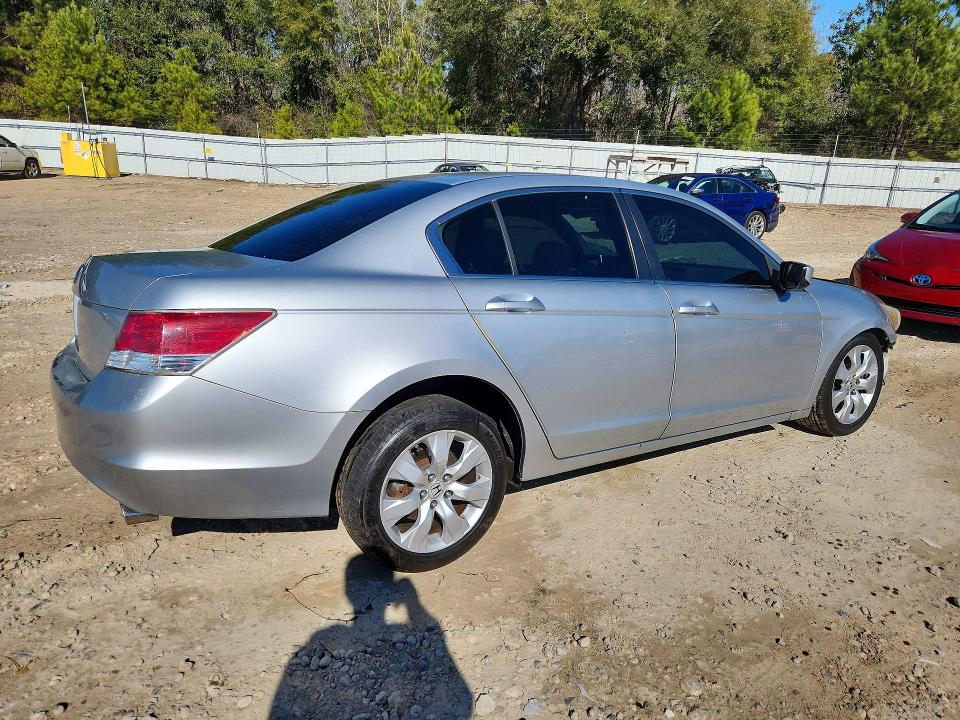 Photo 3 from auction – 2010 HONDA ACCORD EX with VIN 1HGCP2F73AA035217