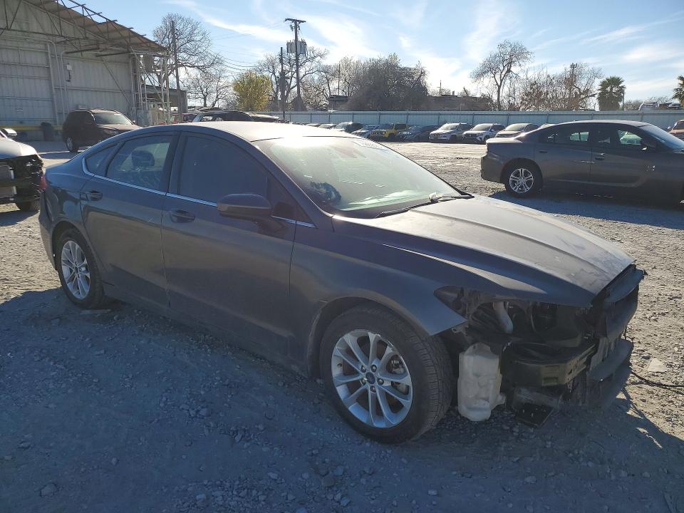 Photo 4 from auction – 2019 FORD FUSION with VIN 3FA6P0HD0KR101786