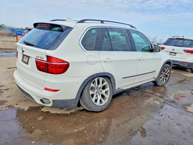 Photo 3 from auction – 2013 BMW X5 XDRIVE3 with VIN 5UXZV4C54D0B16686