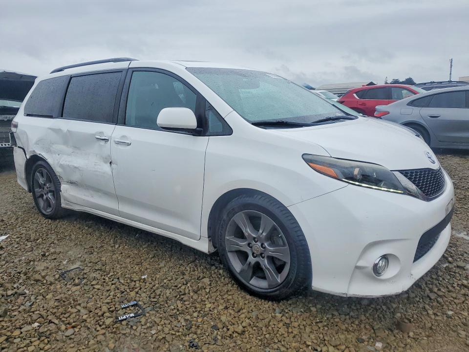 Photo 4 from auction – 2015 TOYOTA SIENNA SPO with VIN 5TDXK3DCXFS632170