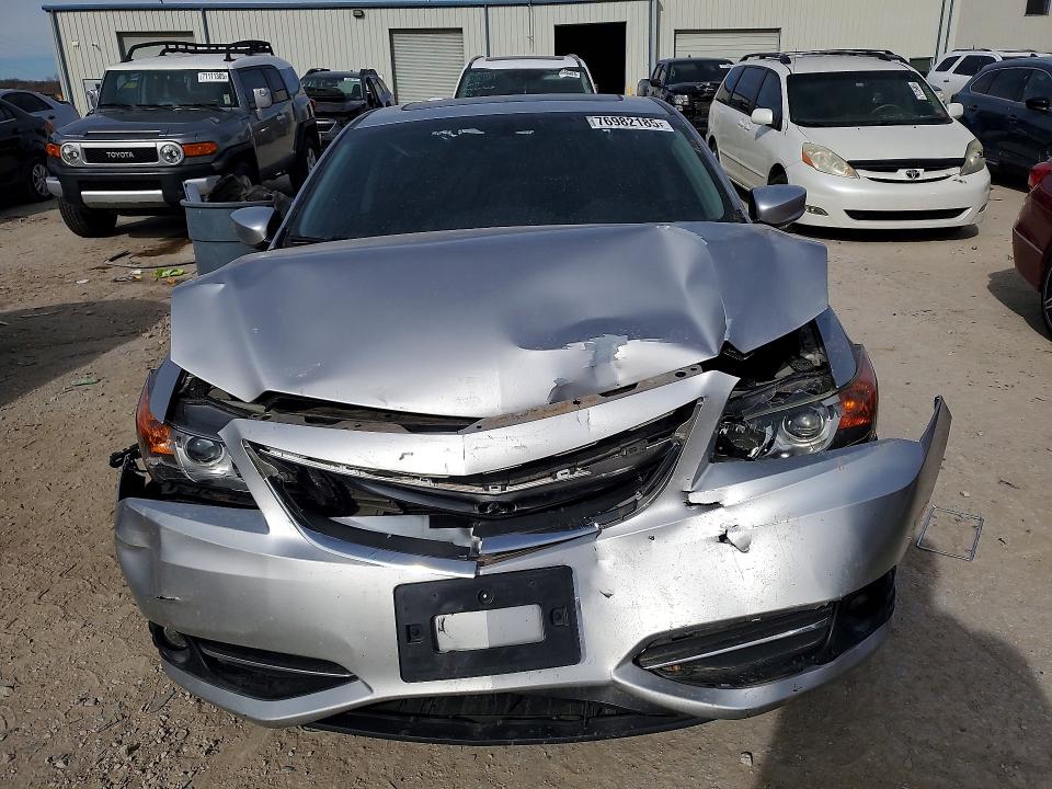 Photo 5 from auction – 2013 ACURA ILX with VIN 19VDE3F3XDE301547