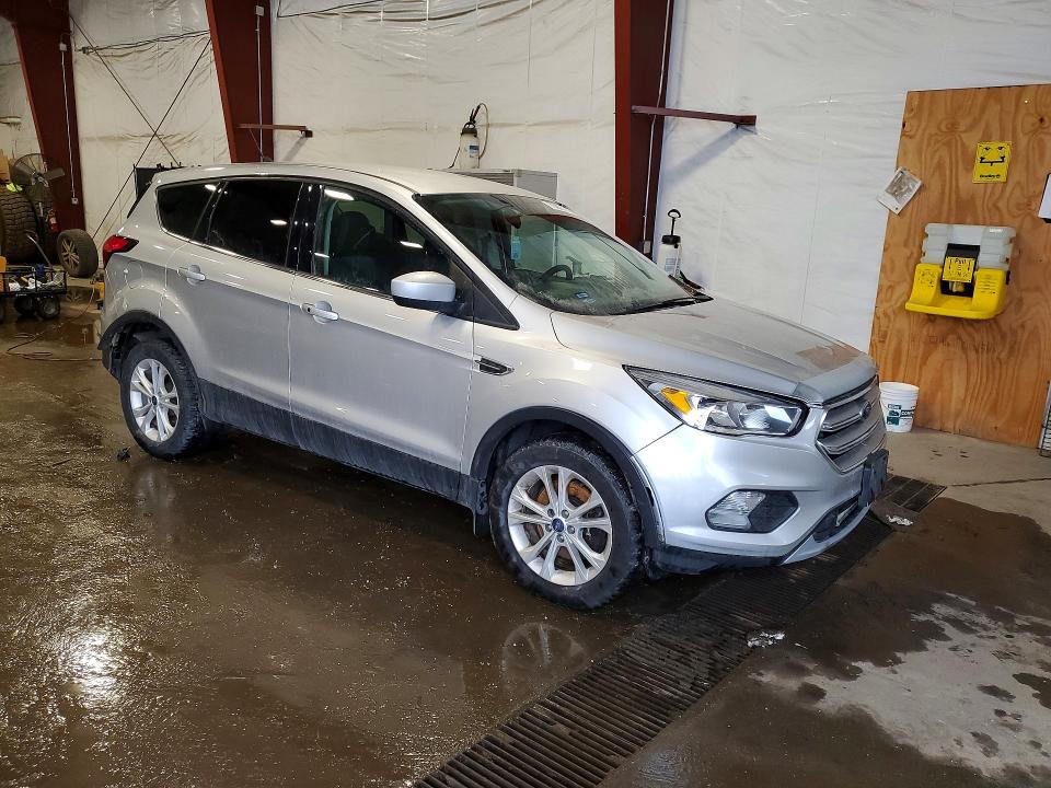 Photo 4 from auction – 2019 FORD ESCAPE with VIN 1FMCU9GD9KUA08765