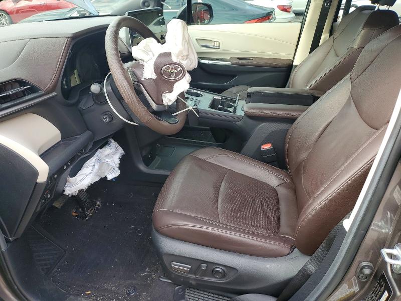 Photo 7 from auction – 2024 TOYOTA SIENNA LIM with VIN 5TDESKFC6RS112809