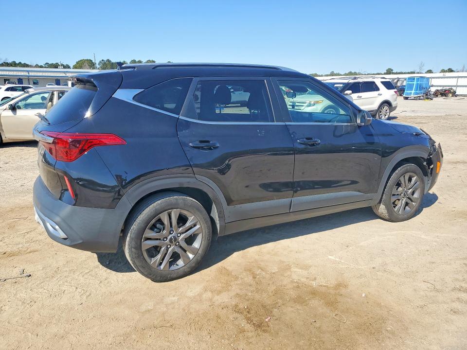 Photo 3 from auction – 2023 KIA SELTOS with VIN KNDEU2AA4P7438194