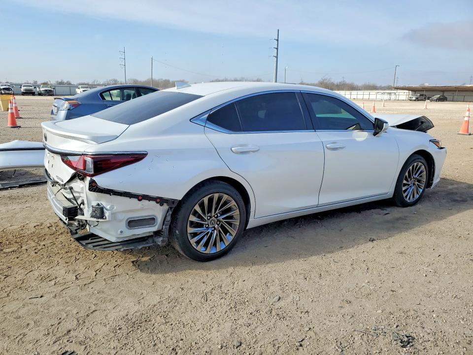 Photo 3 from auction – 2024 LEXUS ES with VIN 58AFA1C19RU038970