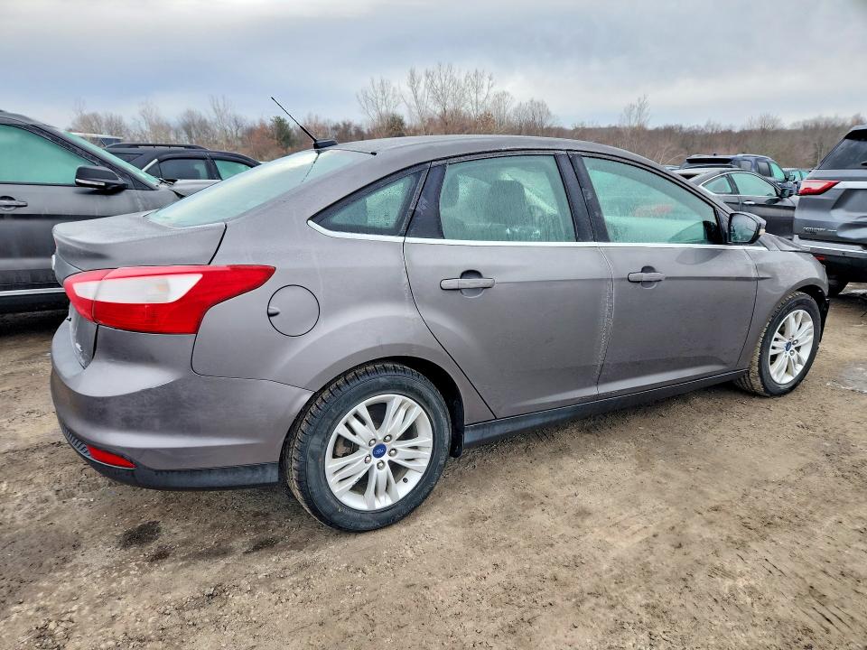 Photo 3 from auction – 2012 FORD FOCUS with VIN 1FAHP3H24CL330884