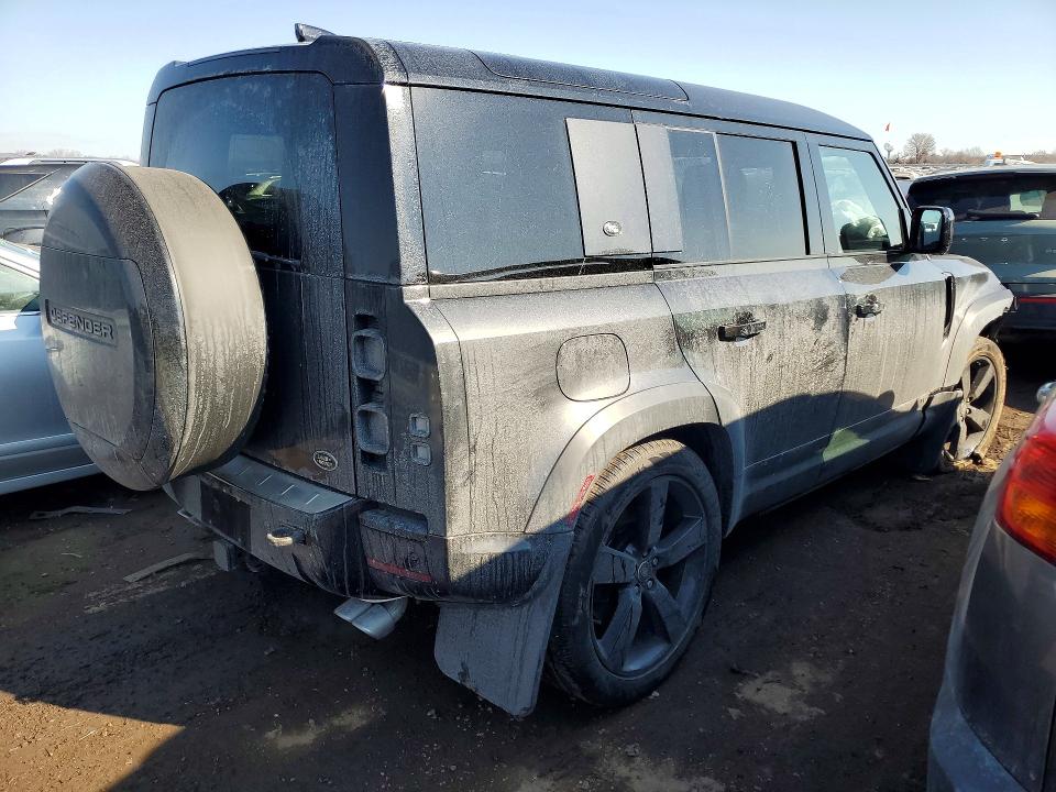 Photo 3 from auction – 2023 LAND ROVER DEFENDER with VIN SALEWEEE3P2218527