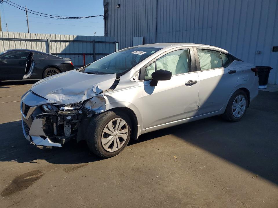 NISSAN VERSA 2020 with VIN 3N1CN8DV9LL828870 - Photo from auction