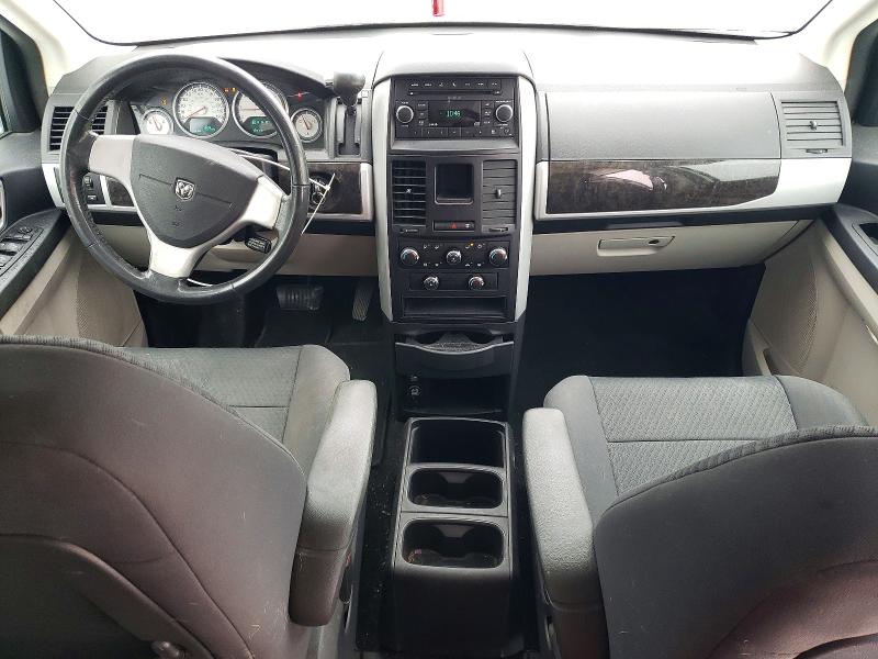 Photo 8 from auction – 2010 DODGE GRAND CARA with VIN 2D4RN5D11AR356167