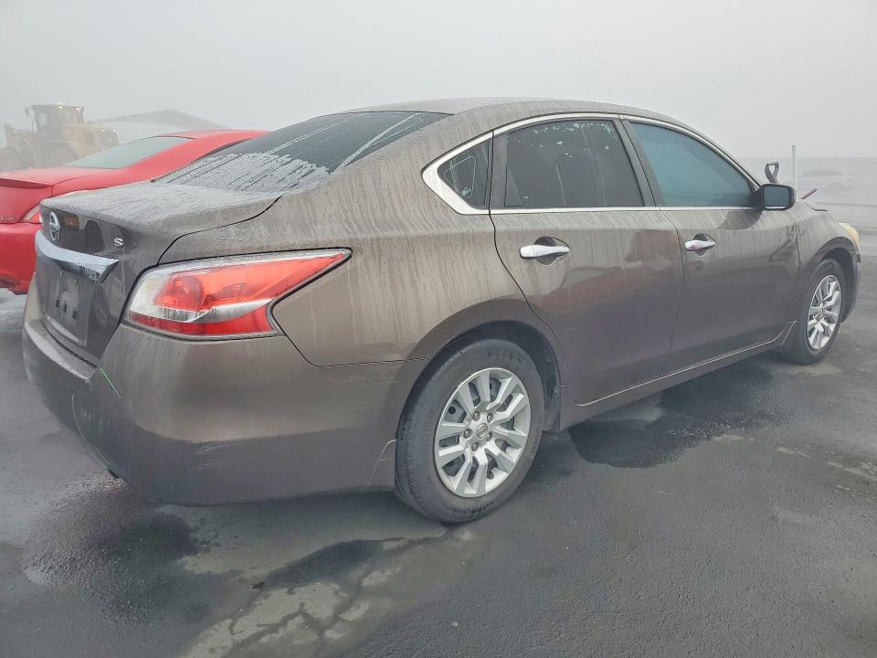 Photo 3 from auction – 2015 NISSAN ALTIMA 2.5 with VIN 1N4AL3AP6FC149325