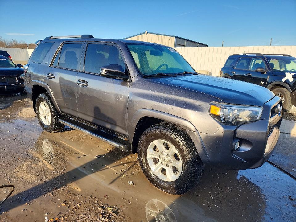 Photo 4 from auction – 2019 TOYOTA 4RUNNER with VIN JTEZU5JR2K5203513