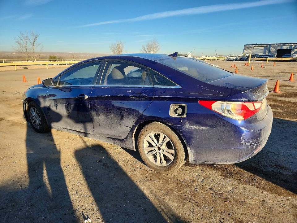 Photo 2 from auction – 2011 HYUNDAI SONATA with VIN 5NPEB4AC3BH035847