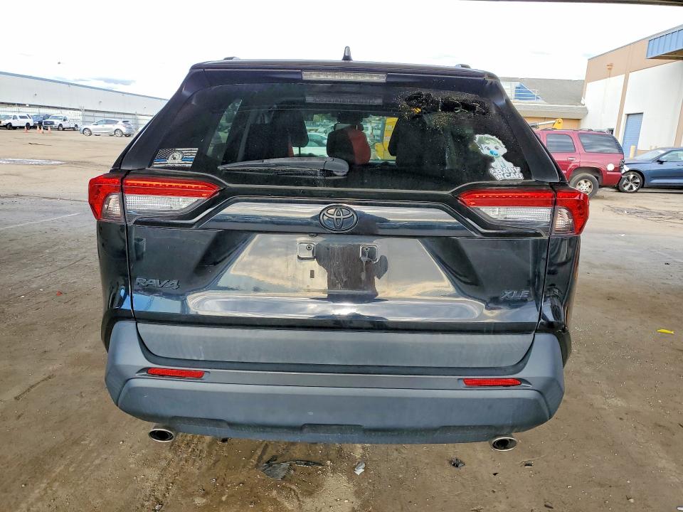 Photo 6 from auction – 2020 TOYOTA RAV4 with VIN 2T3W1RFV2LW083123