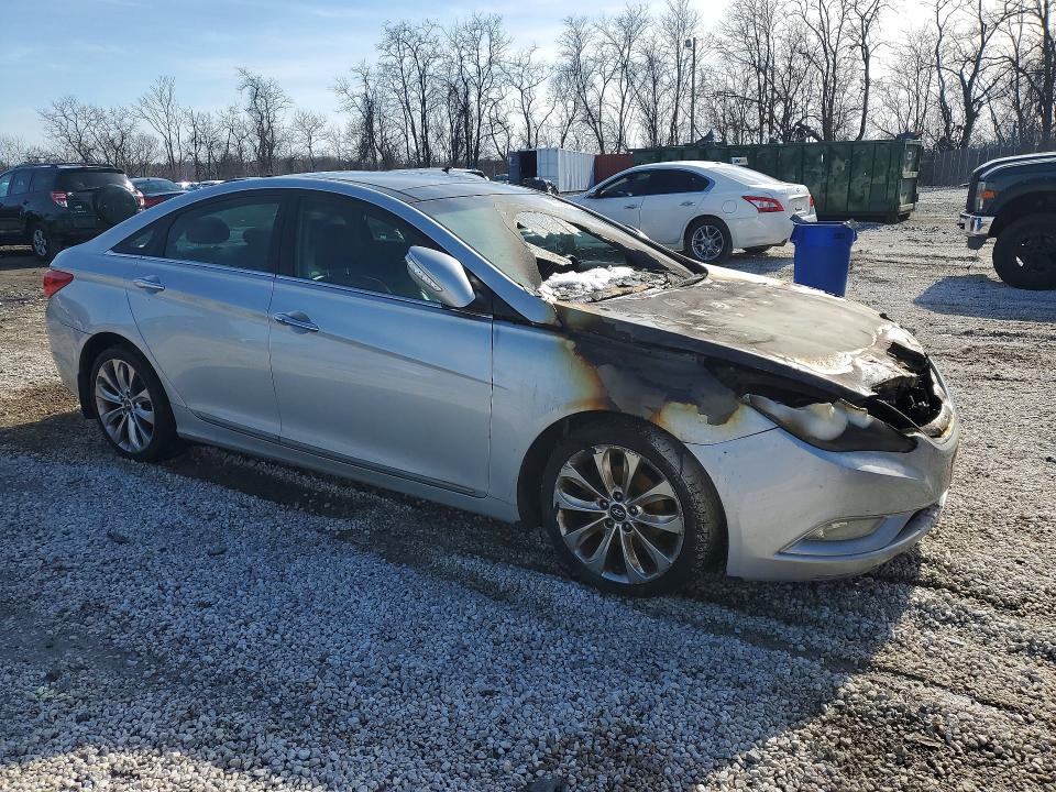 Photo 4 from auction – 2012 HYUNDAI SONATA with VIN 5NPEC4ABXCH403334